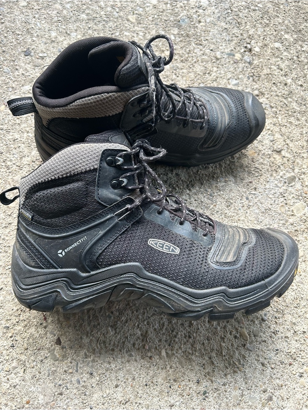 Keen Men's Black and Gray Waterproof Hiking Boots Sz 14